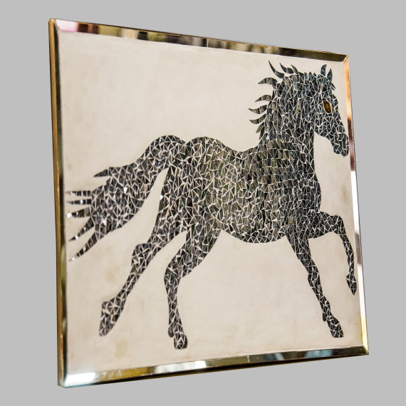 Running Hours Decorative Glass Wall Pannel - Detail View