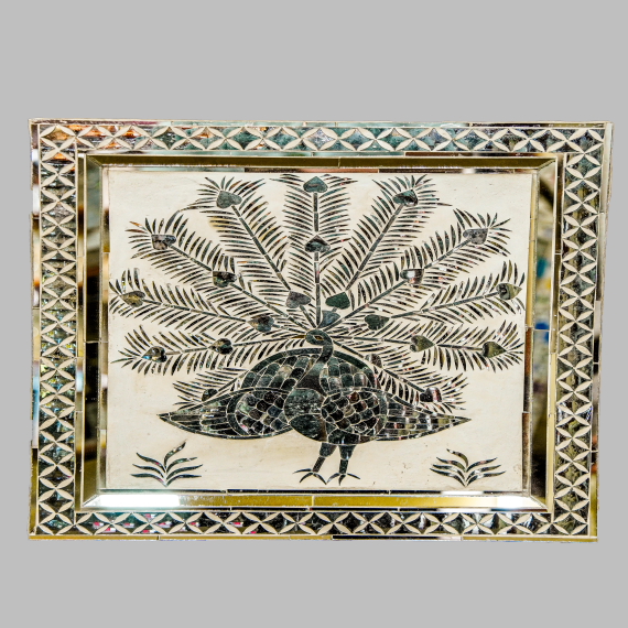 Dancing peacock wall pannel - Detail View