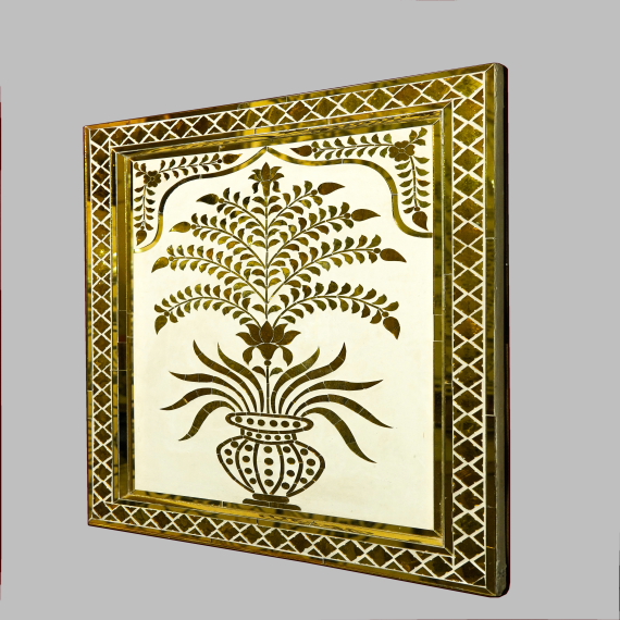 Especial golden Glass Thikri work - Detail View