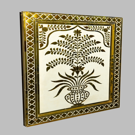 Especial golden Glass Thikri work - Detail View